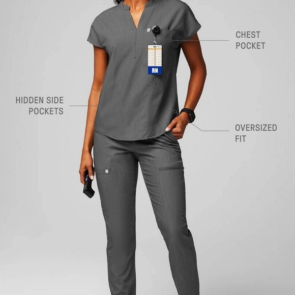 FABLETICS SCRUB SET - Picture 3 of 6